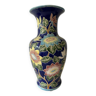 Ceramic vase