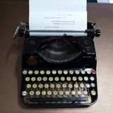 Machine à écrire s.i.m modèle  novalevi années 30 - rare