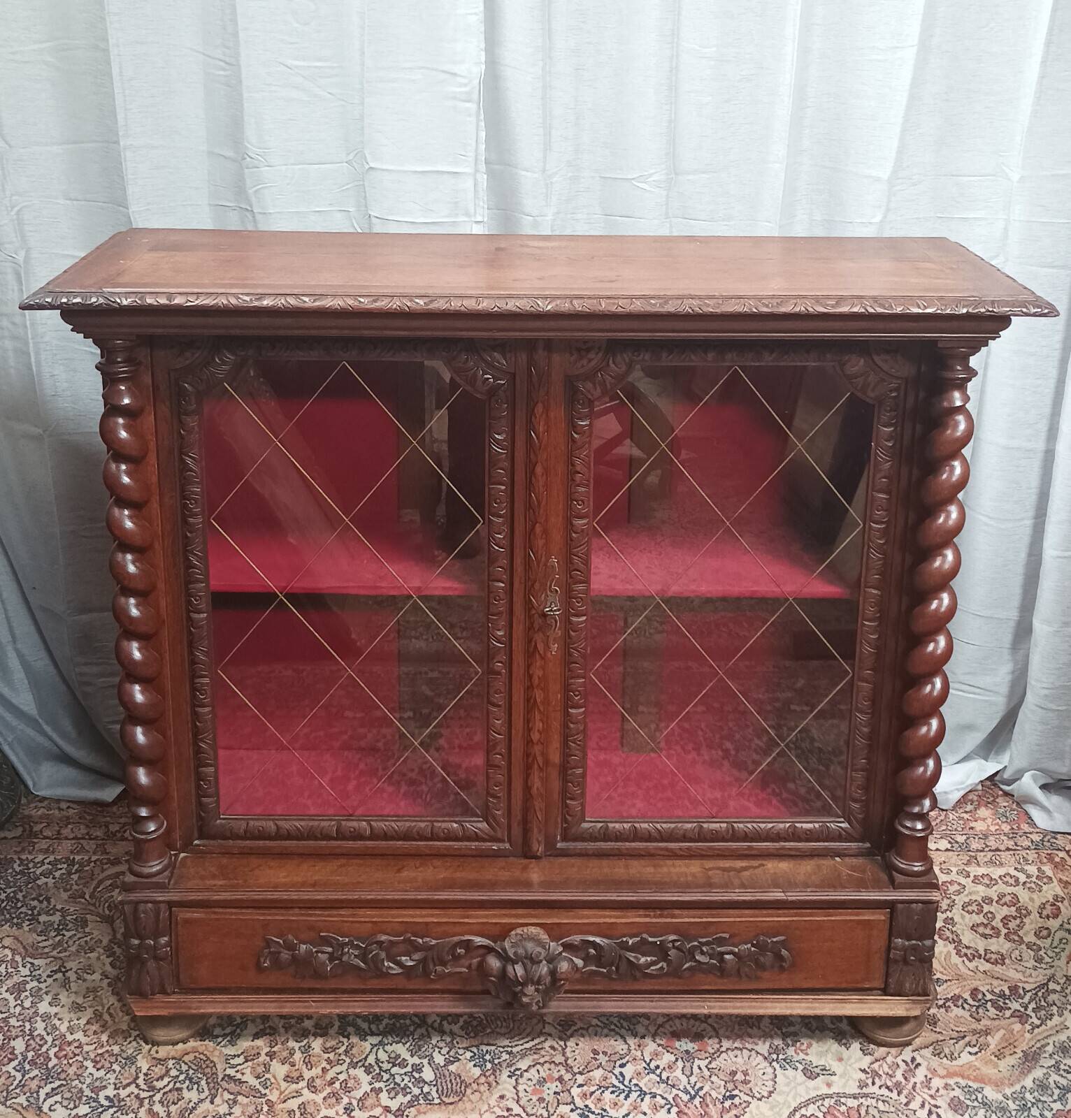 Louis XIII display cabinet in oak, 19th century