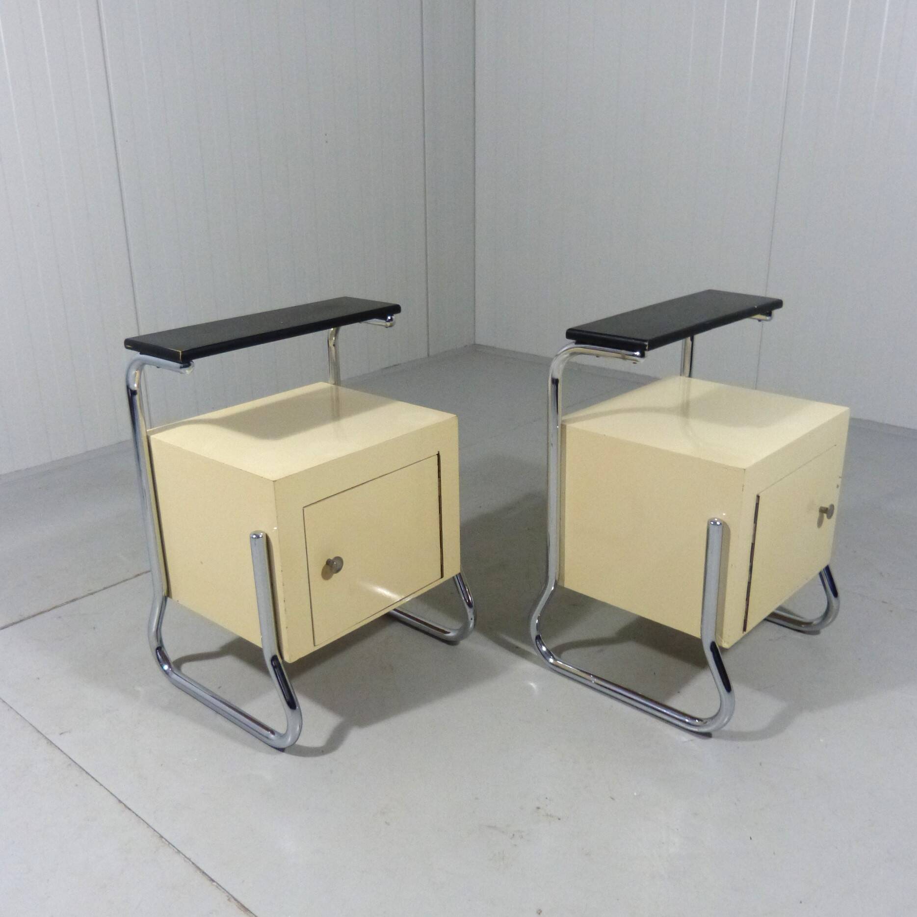 Set of 2 tubular bedside tables from the 50s