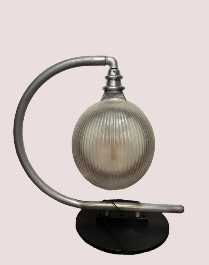 Shell lamp to place