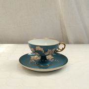 Old porcelain chocolate cup and saucer of Paris Dimension: height -8.5cm- D-11.5cm-