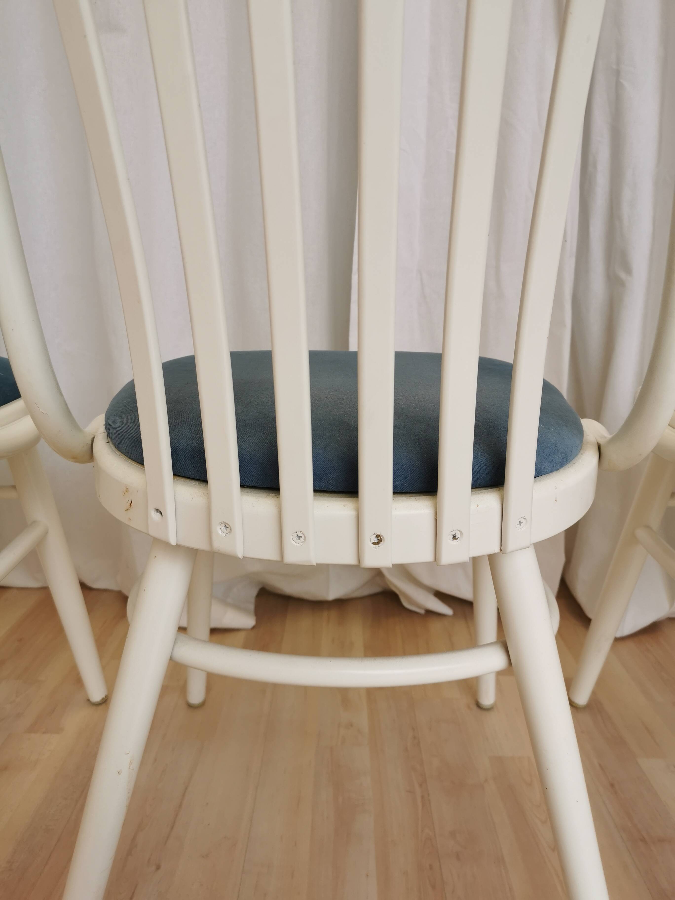 Set of 4 Vintage Bentwood White Dining Chairs in Ligna Style wit Blue Seat