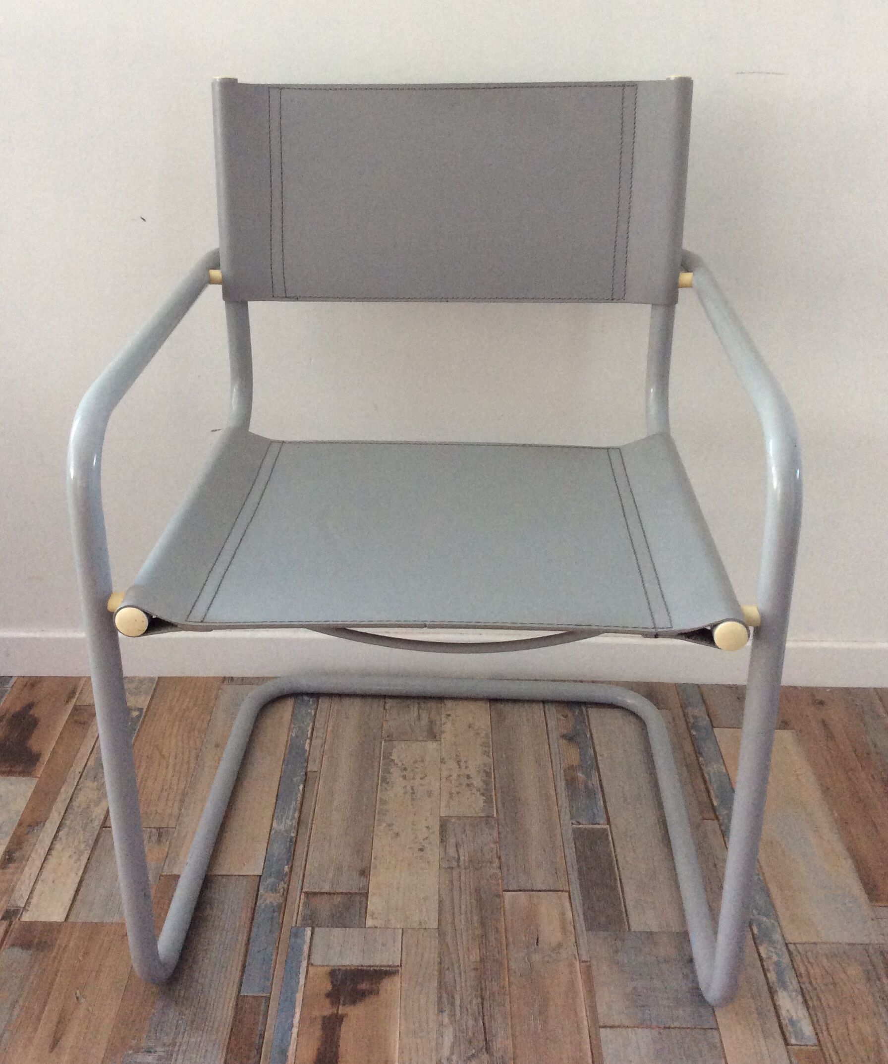 Cantilever chair design Bauhaus 70-80