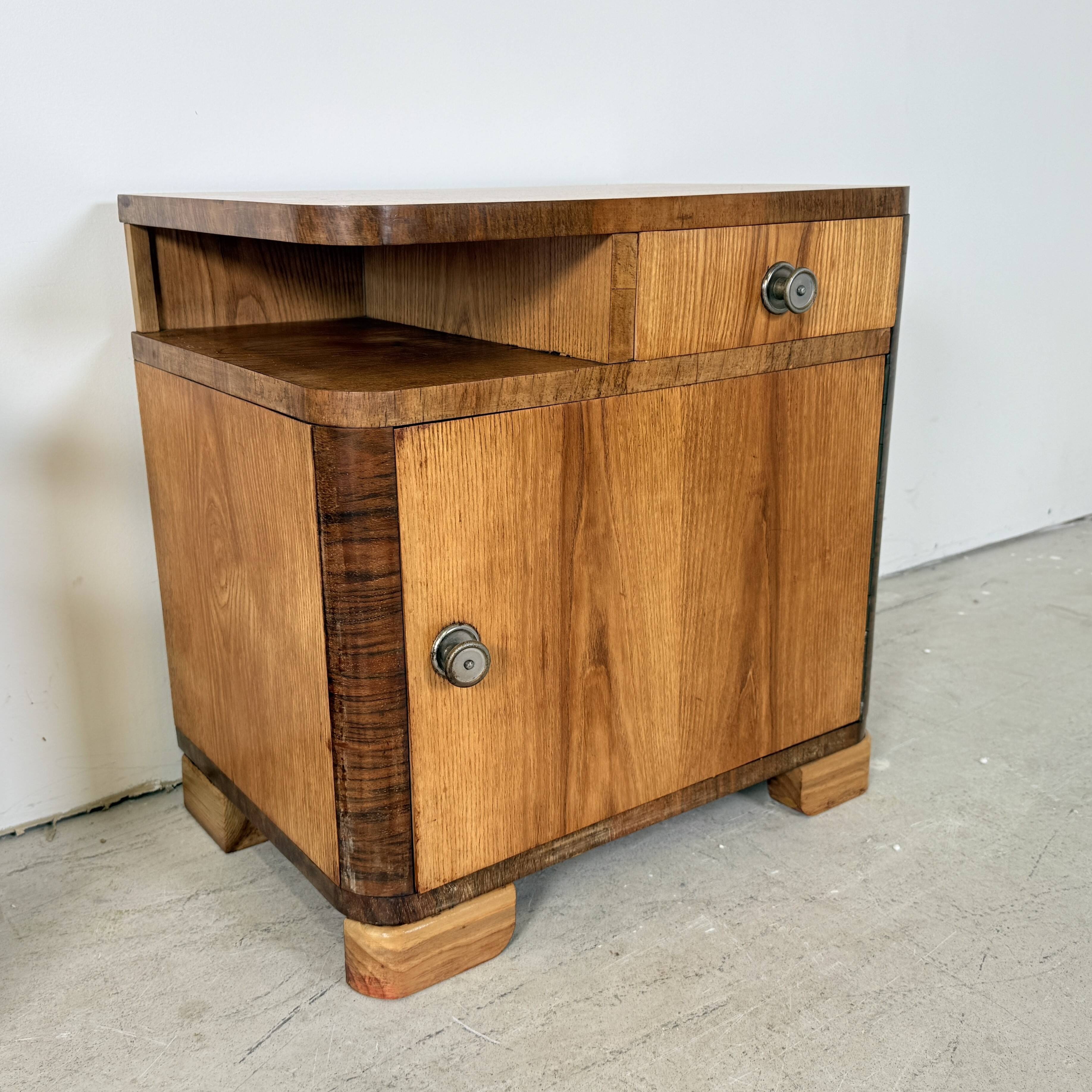 Pair of Art Deco Bedside Tables, Streamline Design, 1950s