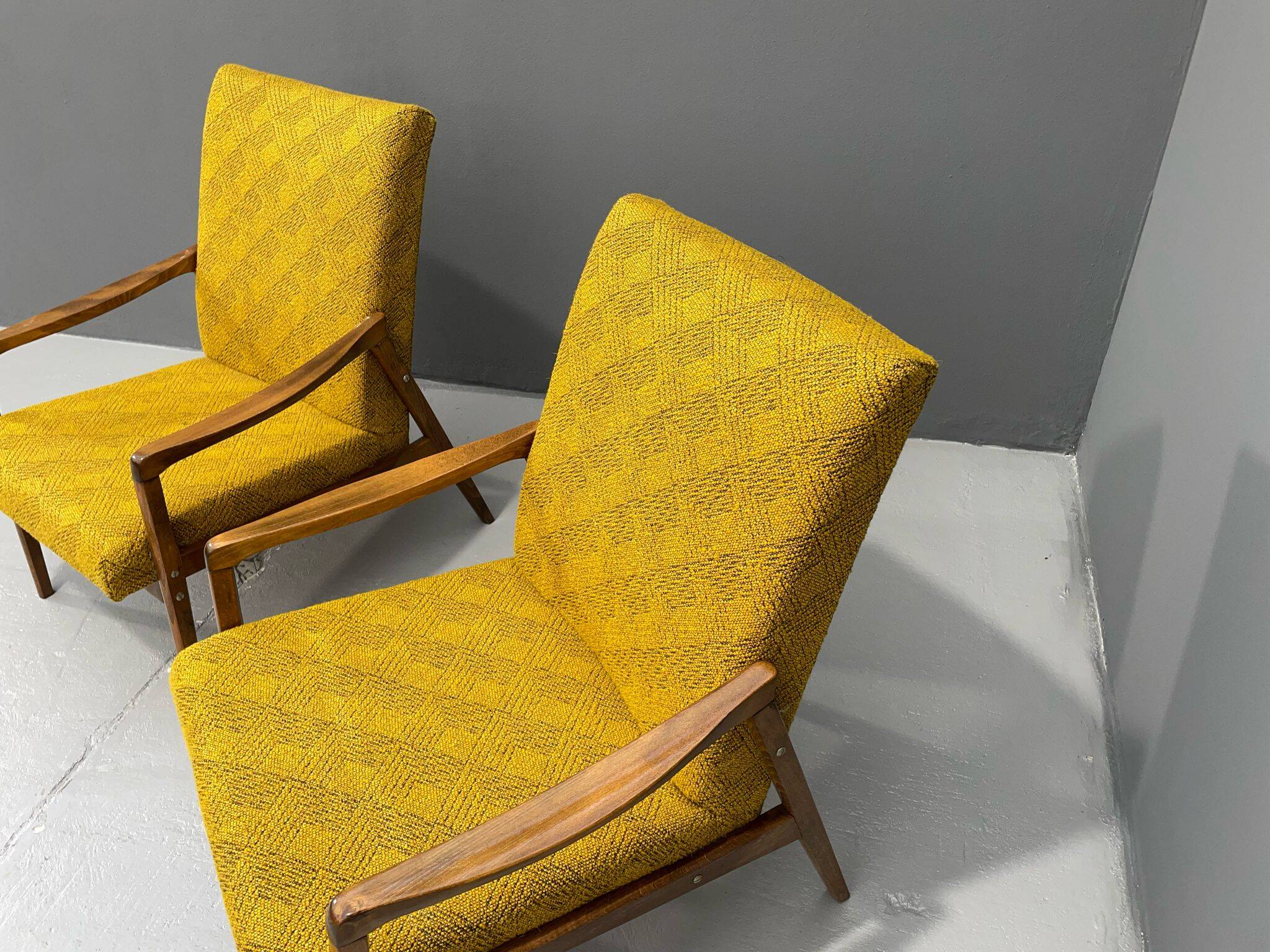 Fauteuils de Jiří Jiroutek – Interiér Praha, années 1960-70