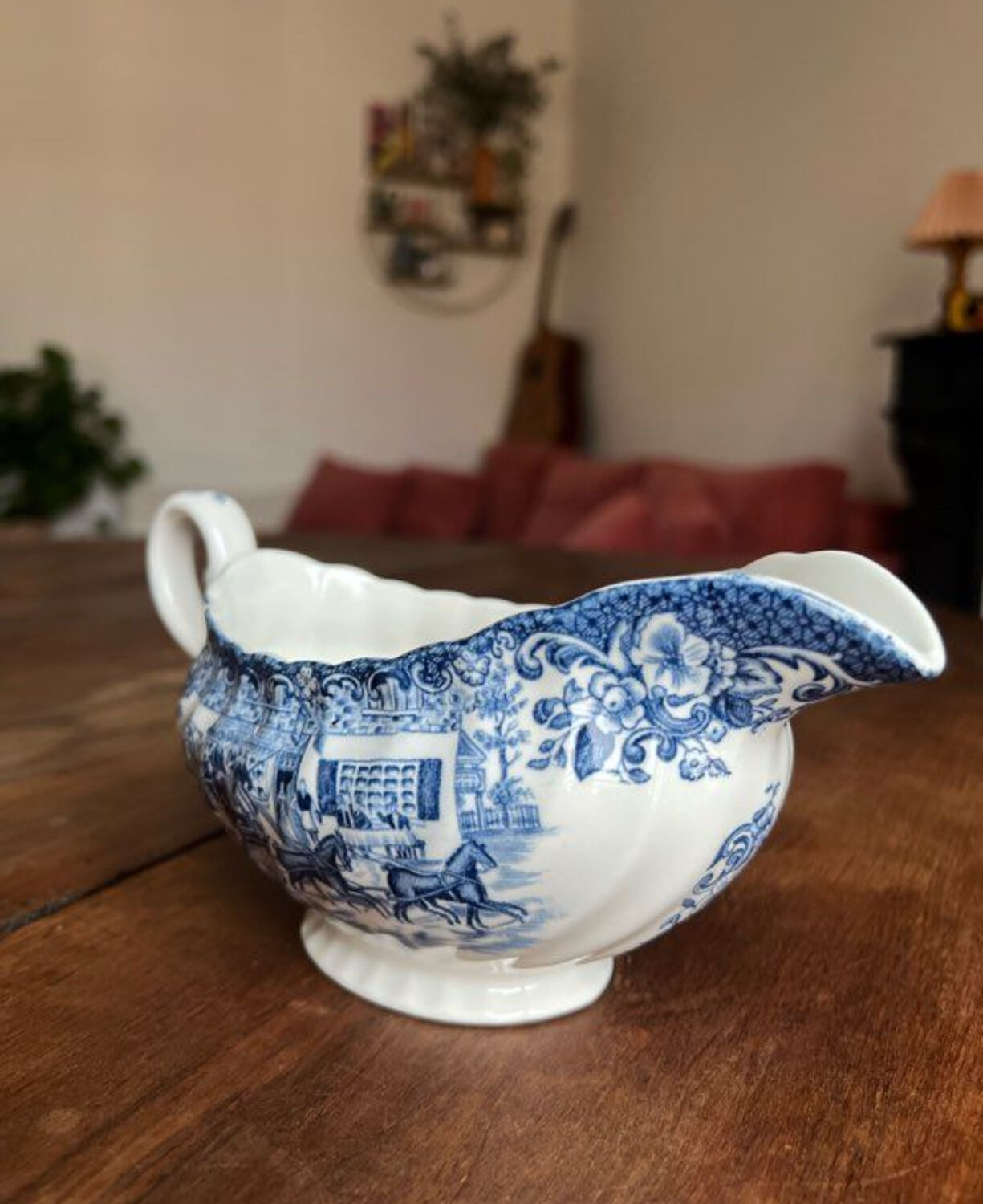 Saucier en faïence bleu de Enoch Wedgwood - Royal Homes of Britain
