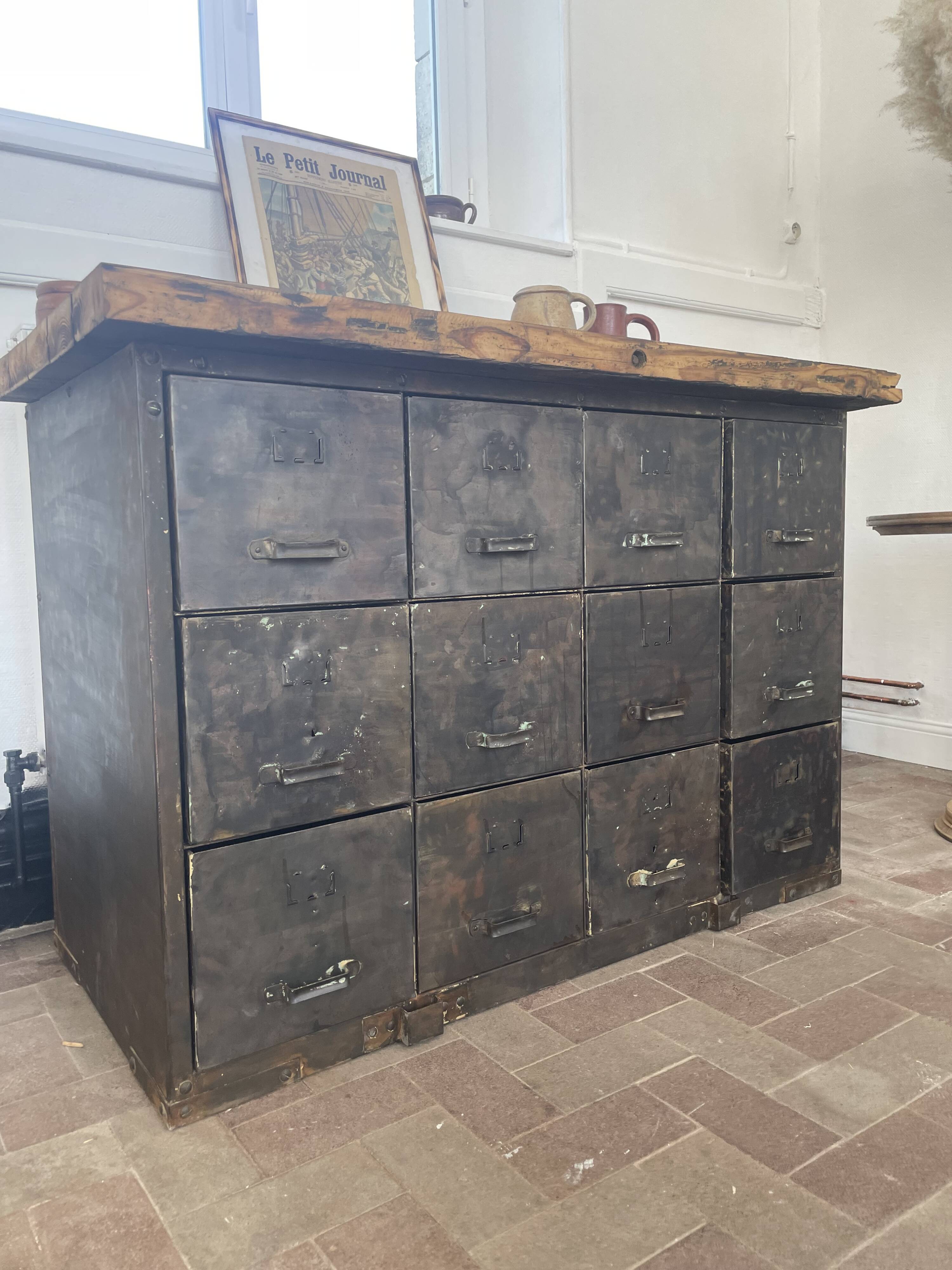 Meuble militaire 1945 12 tiroirs vintage industriel