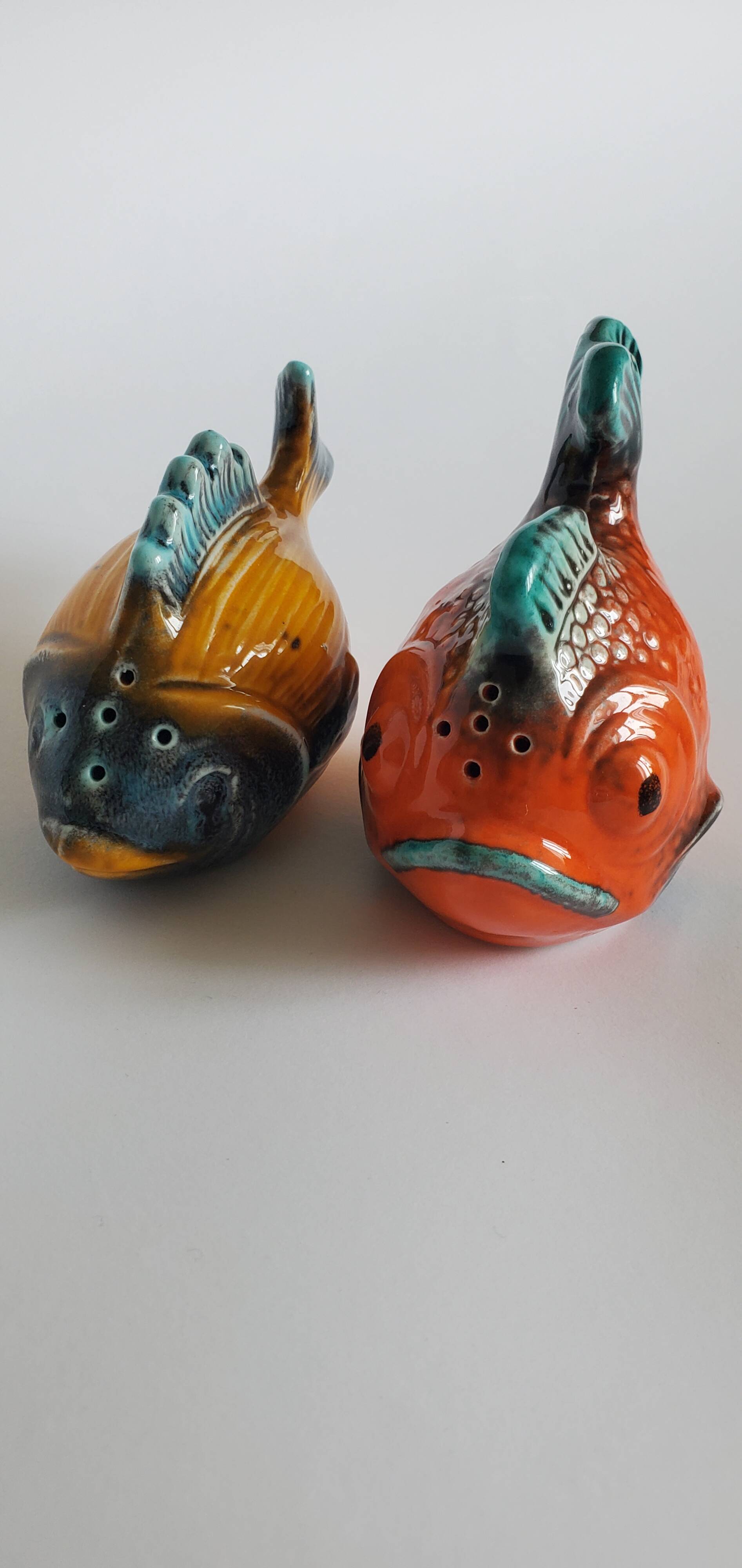 Salt and pepper shaker set with fish design from the 1970s.