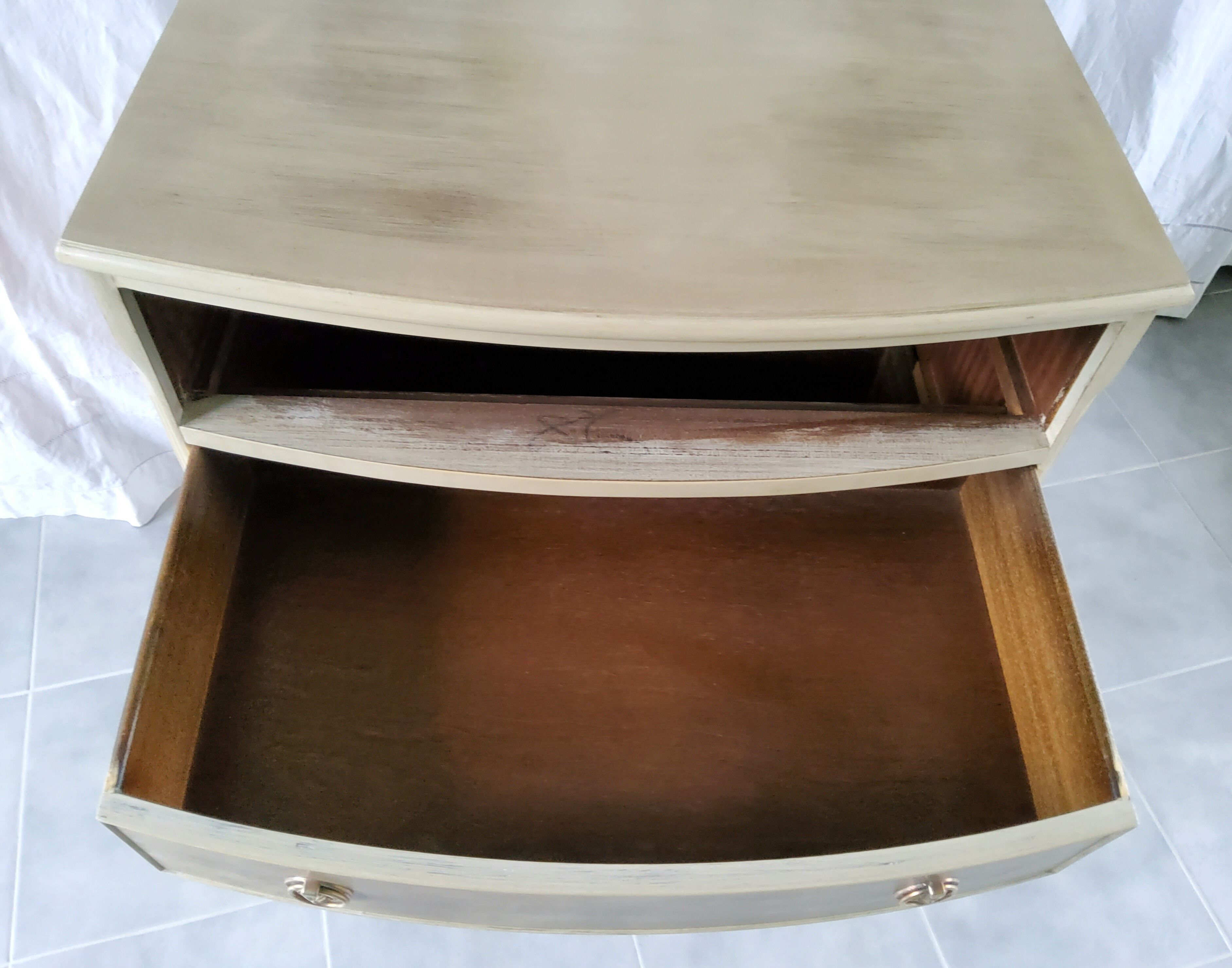 Patinated English chest of drawers