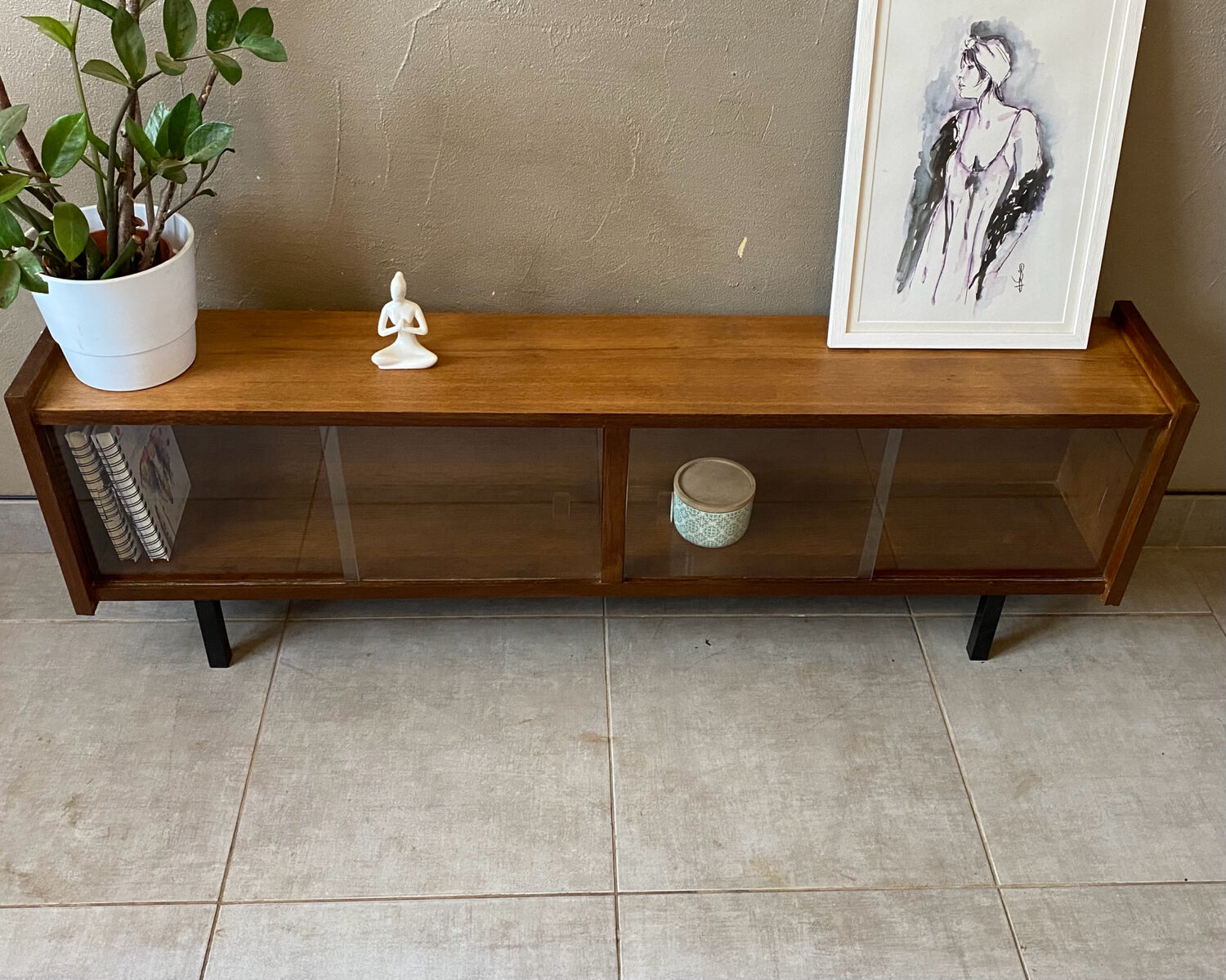 Mini vintage sideboard in vintage wood (removable windows)