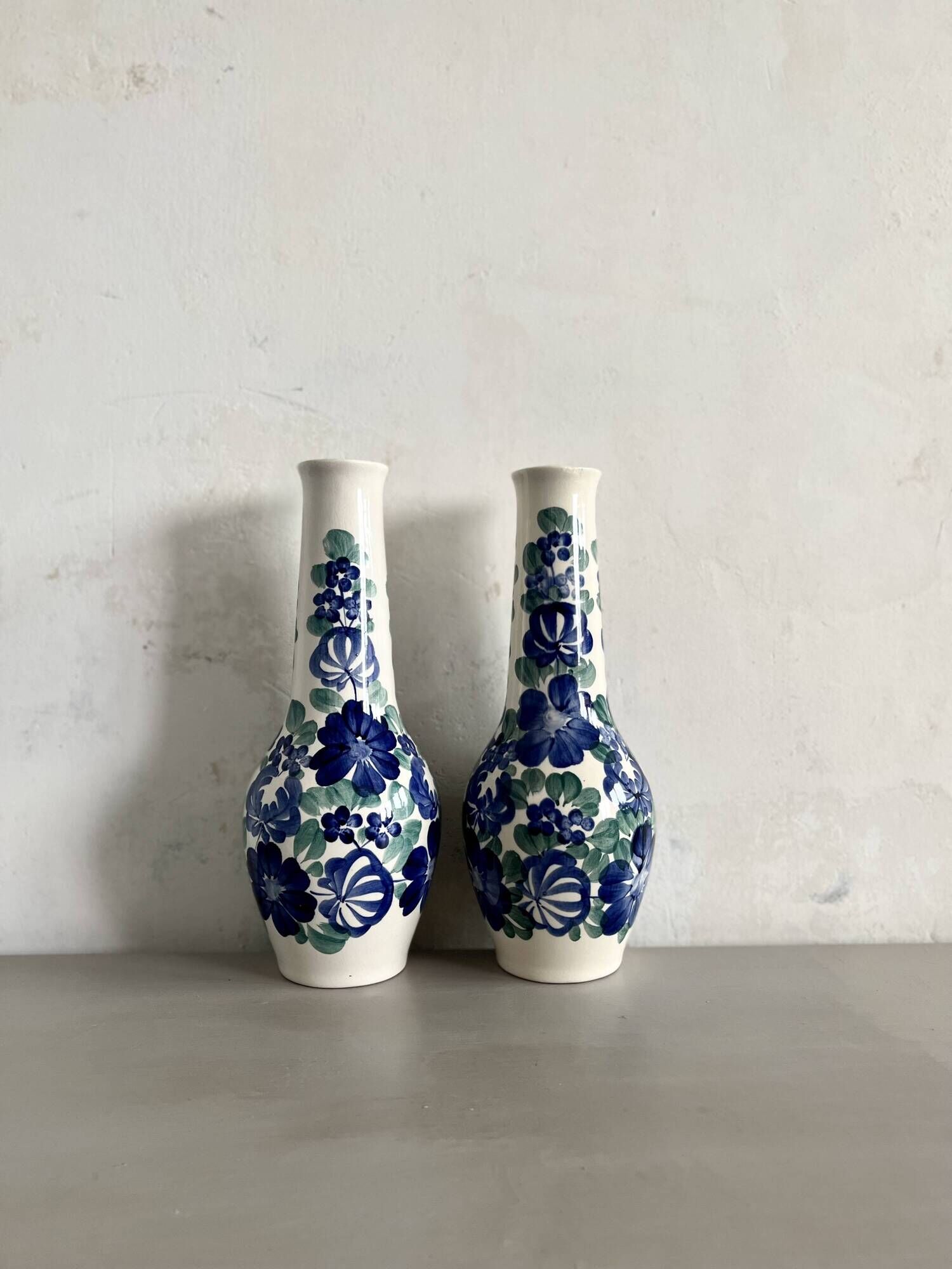 Lot of large Polish ceramic vases with hand-painted blue floral decoration