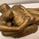 Sculpture couple enlacé XXe signée