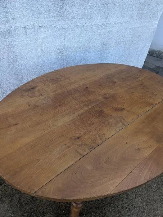 Oval table