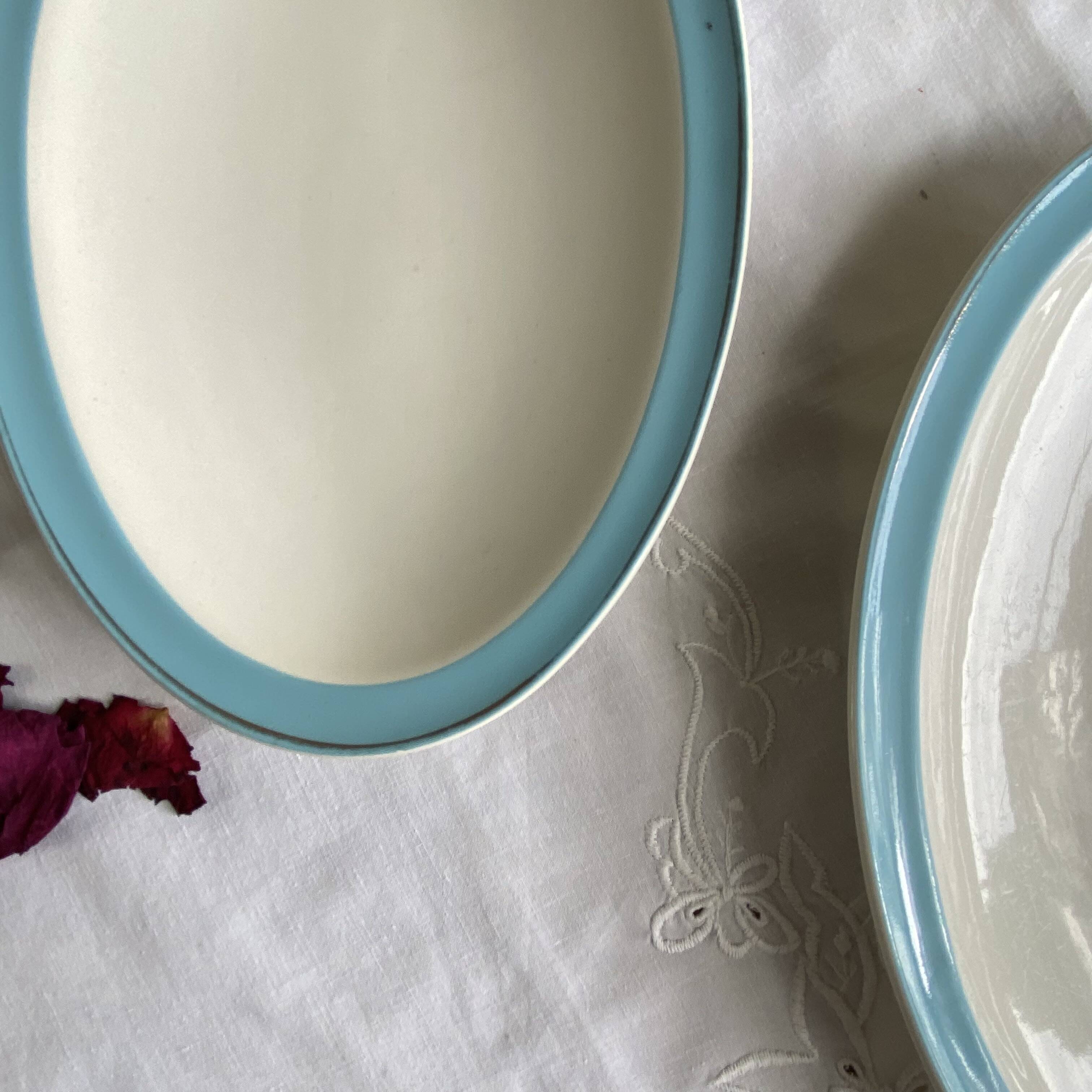 Set of 2 small serving dishes, antique Boch and Frères earthenware.