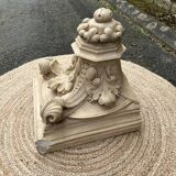 Stucco corbel
