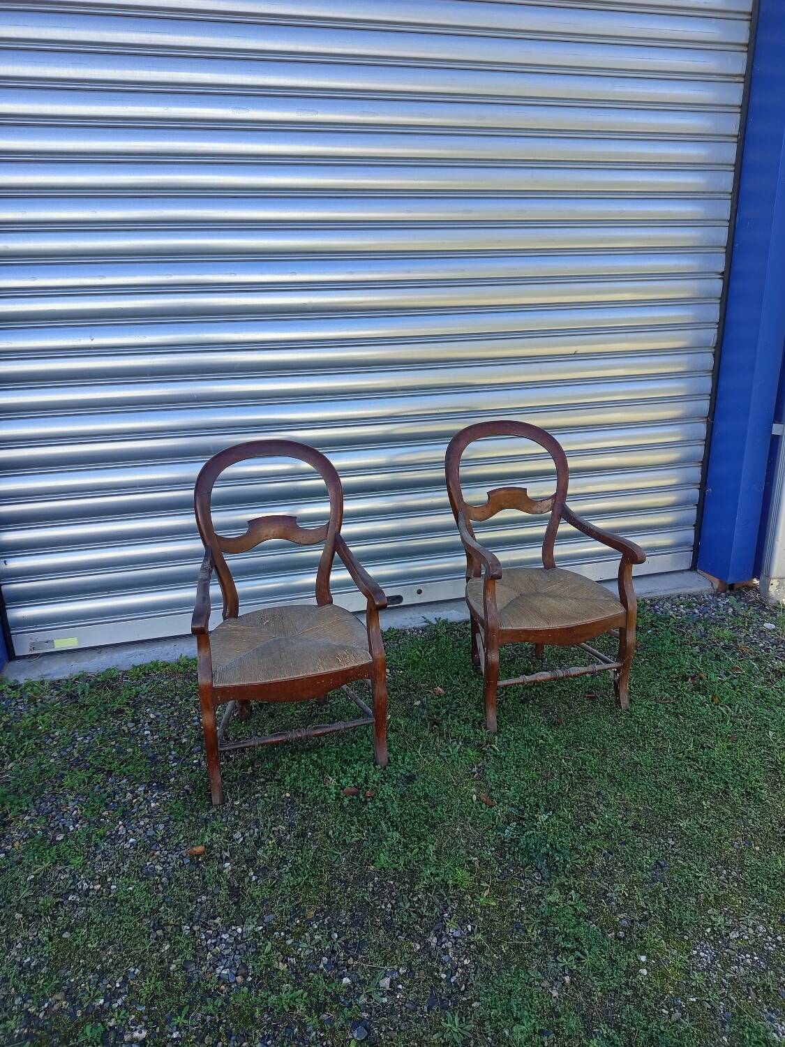 Paire de fauteuils anciens en bois massif – style Louis-Philippe / cam