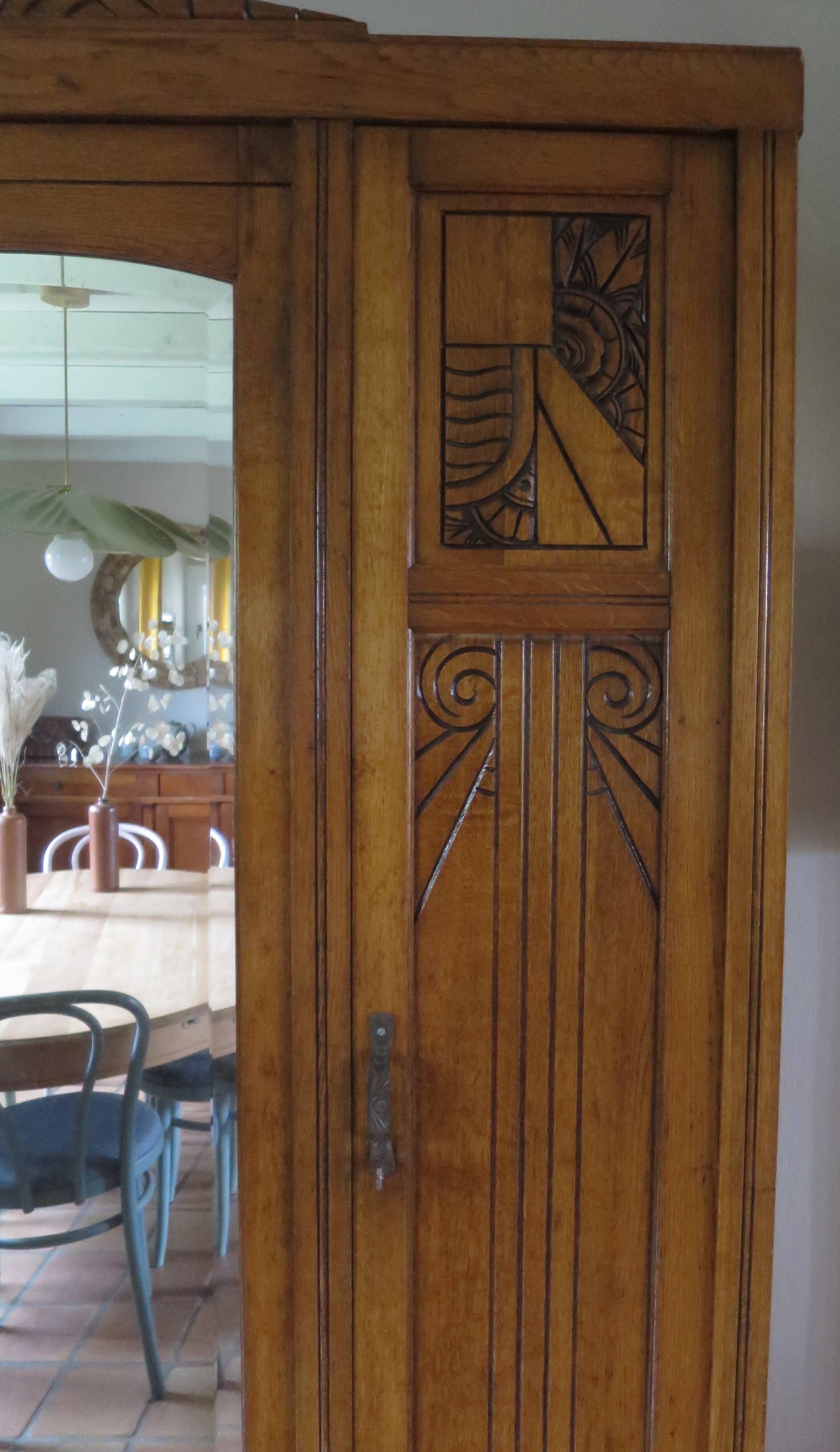 Parisian art deco carved wardrobe with mirror 130 x 200