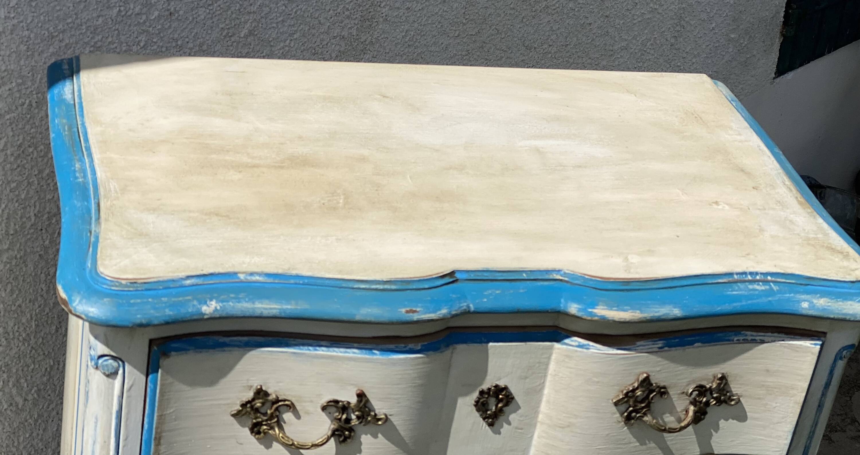 Weekly chest (7 drawers) patinated Provençal style