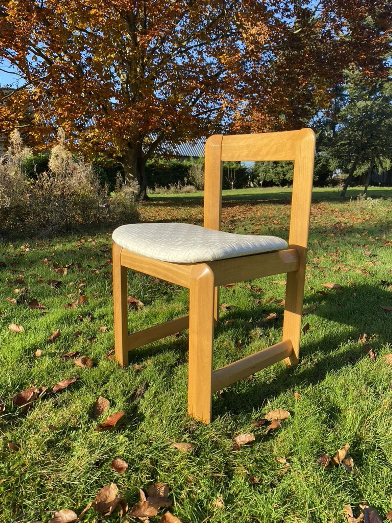6 chaises vintage design scandinave Guilleumas
