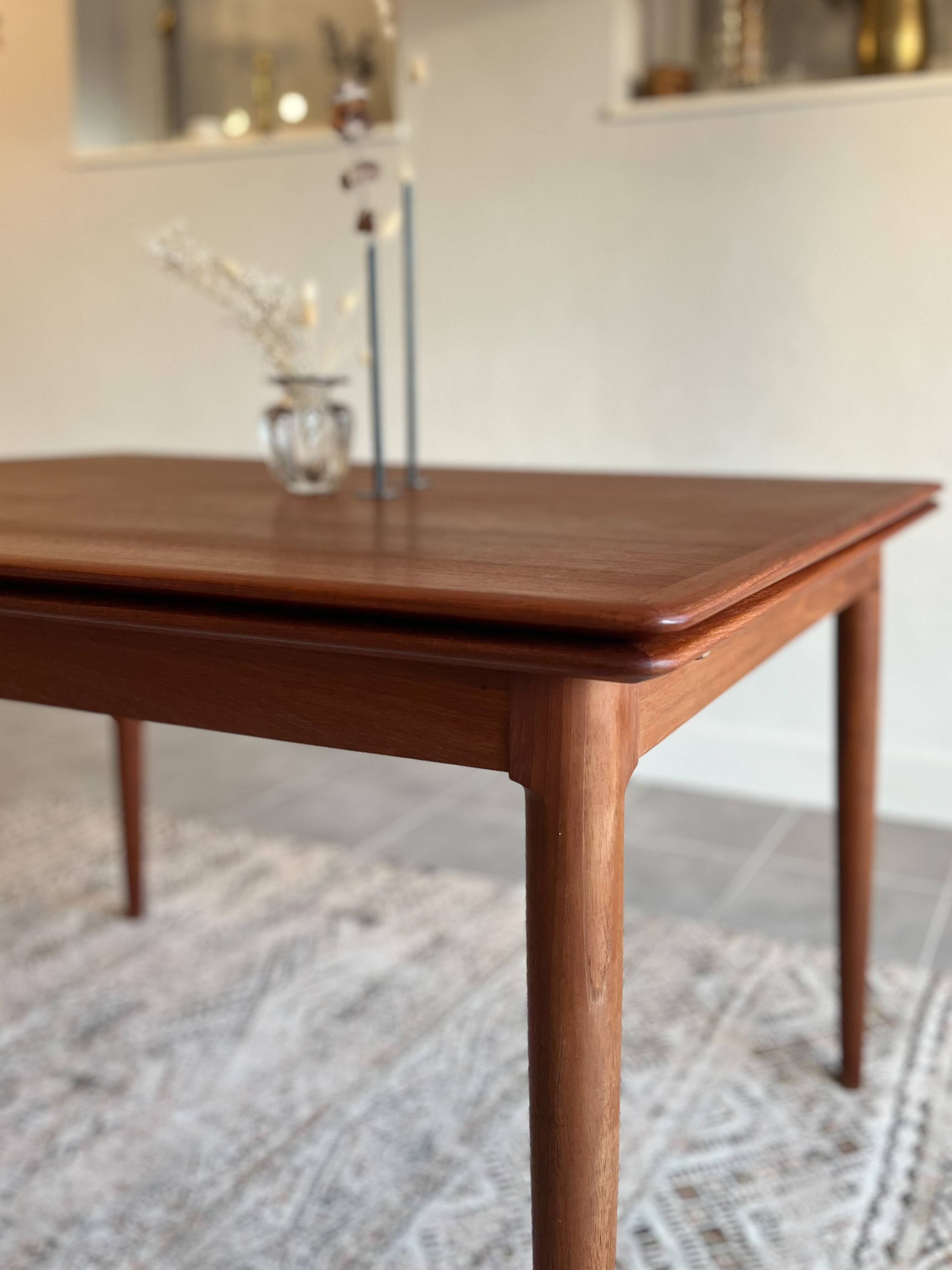 Danish extendable table Skovmand & Andersen
