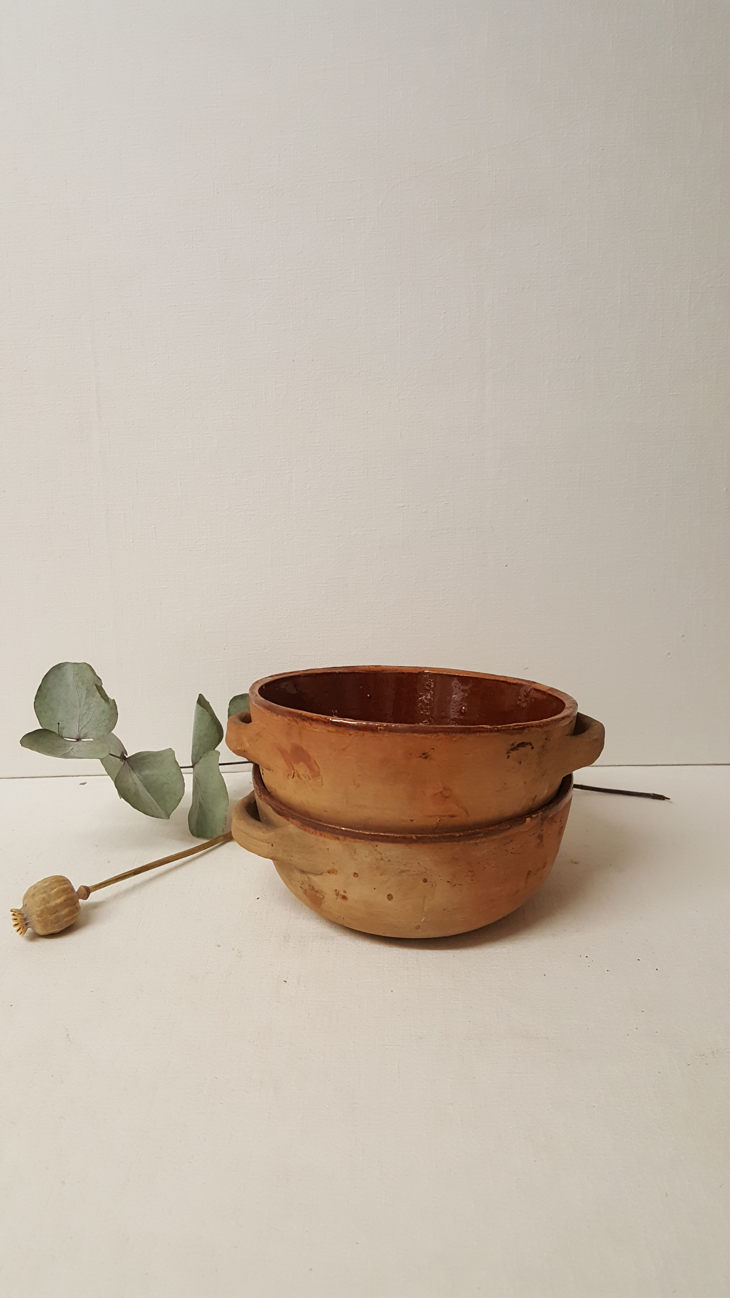 Glazed terracotta bowl duo