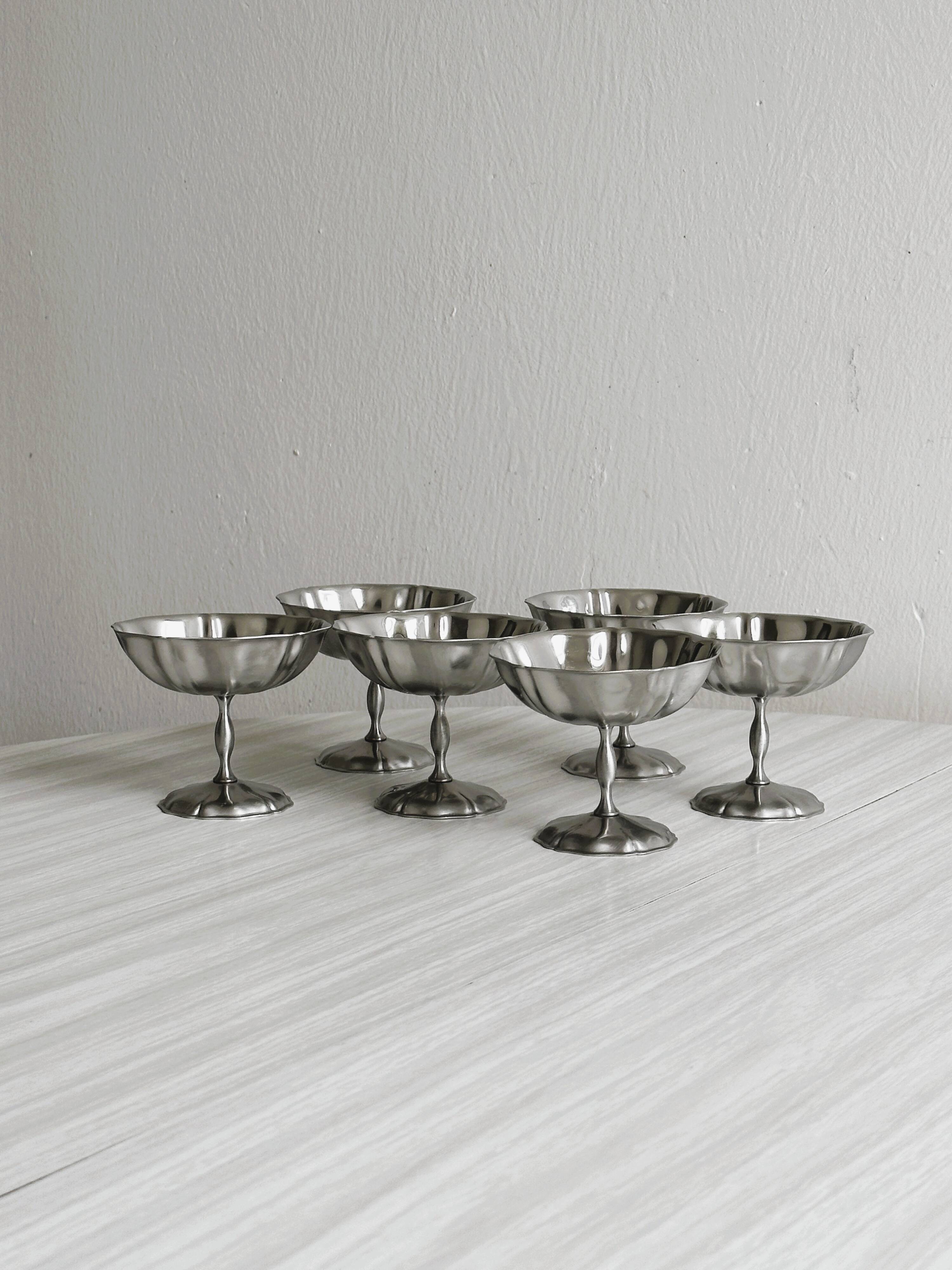 Set of 6 vintage stainless steel bowls