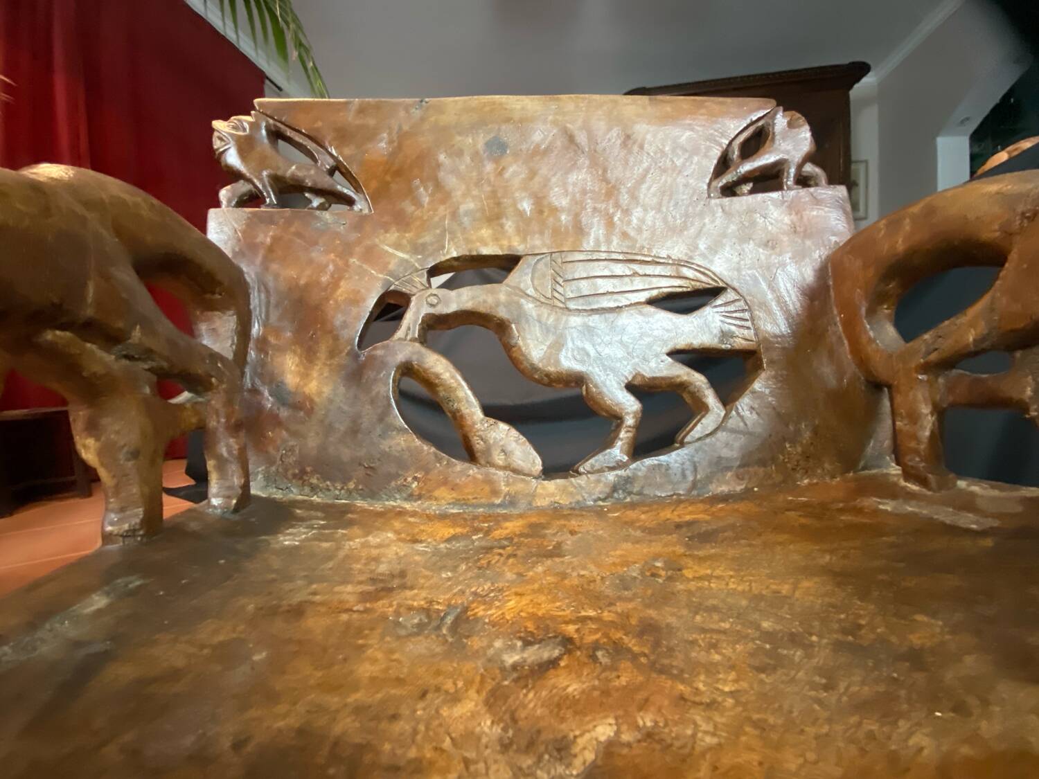 African tribal ensemble of 4 pieces of furniture for dignitaries of the Kingdom of Dahomey, Benin.