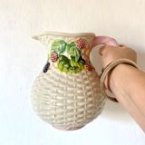 Fruit slip pitcher