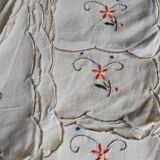 12 serviettes anciennes brodées