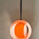 Suspension "Eclisse" en verre de Murano blanc et orange du milieu du siècle, par Carlo Nason pour Mazzega, Ita