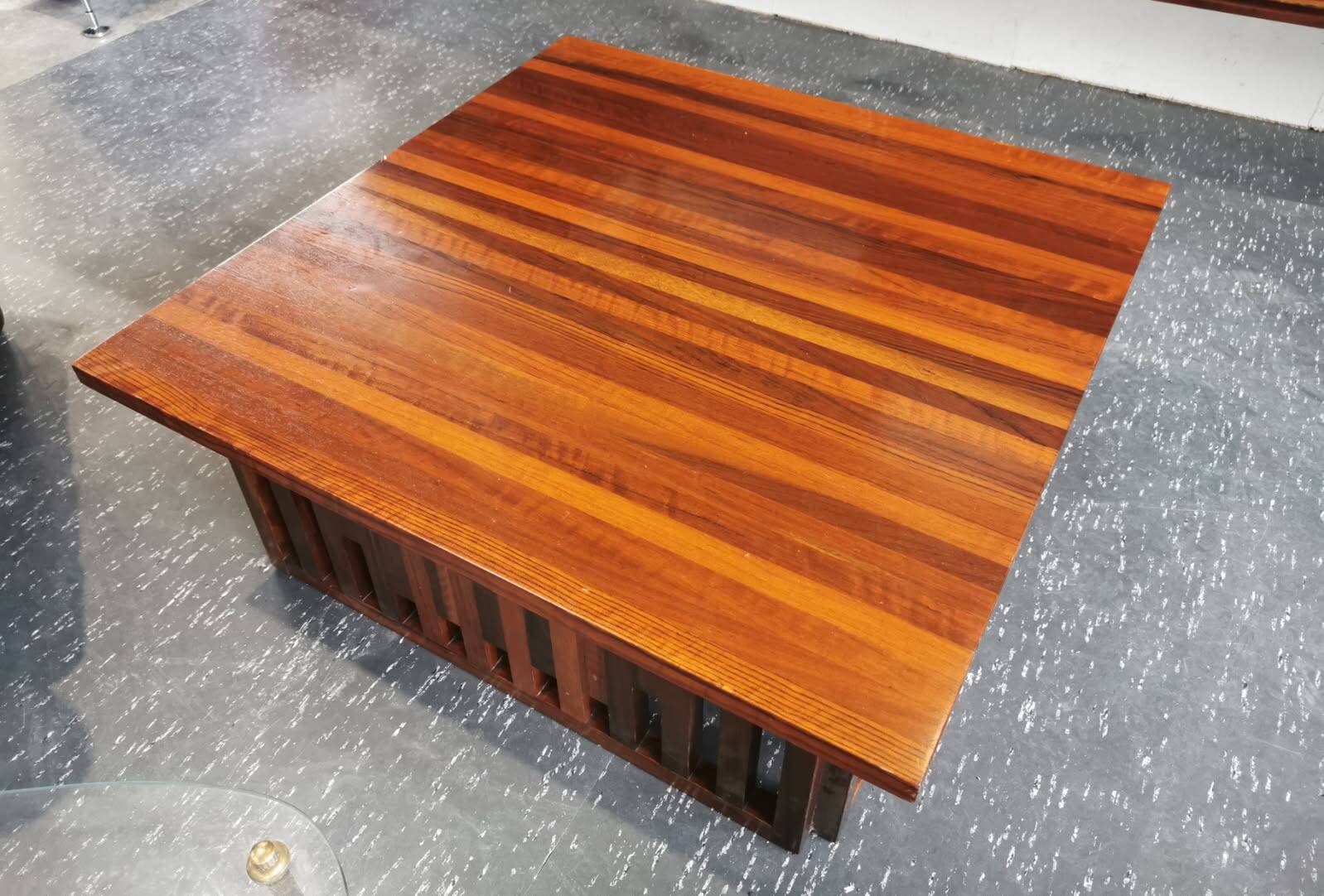 Table basse XL design vintage en bois exotique