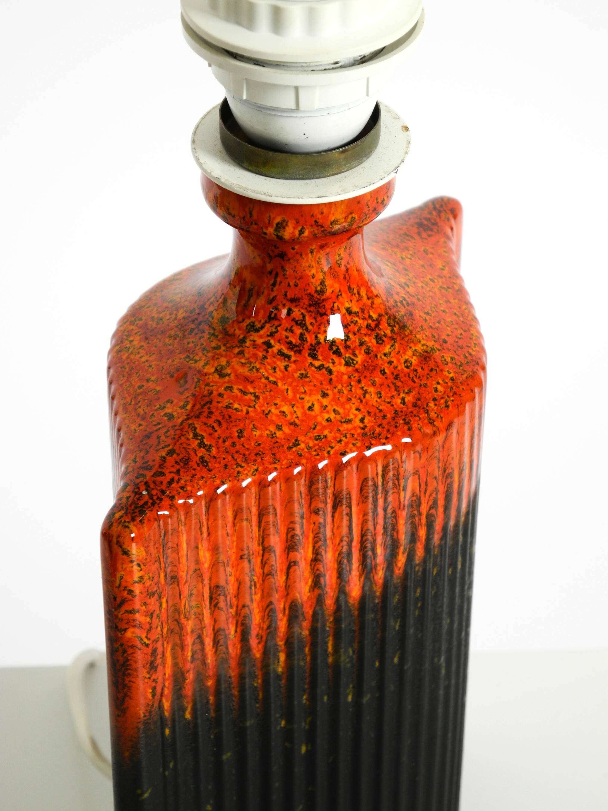 Unique 1960s ceramic table lamp in red and black by Kaiser Leuchten