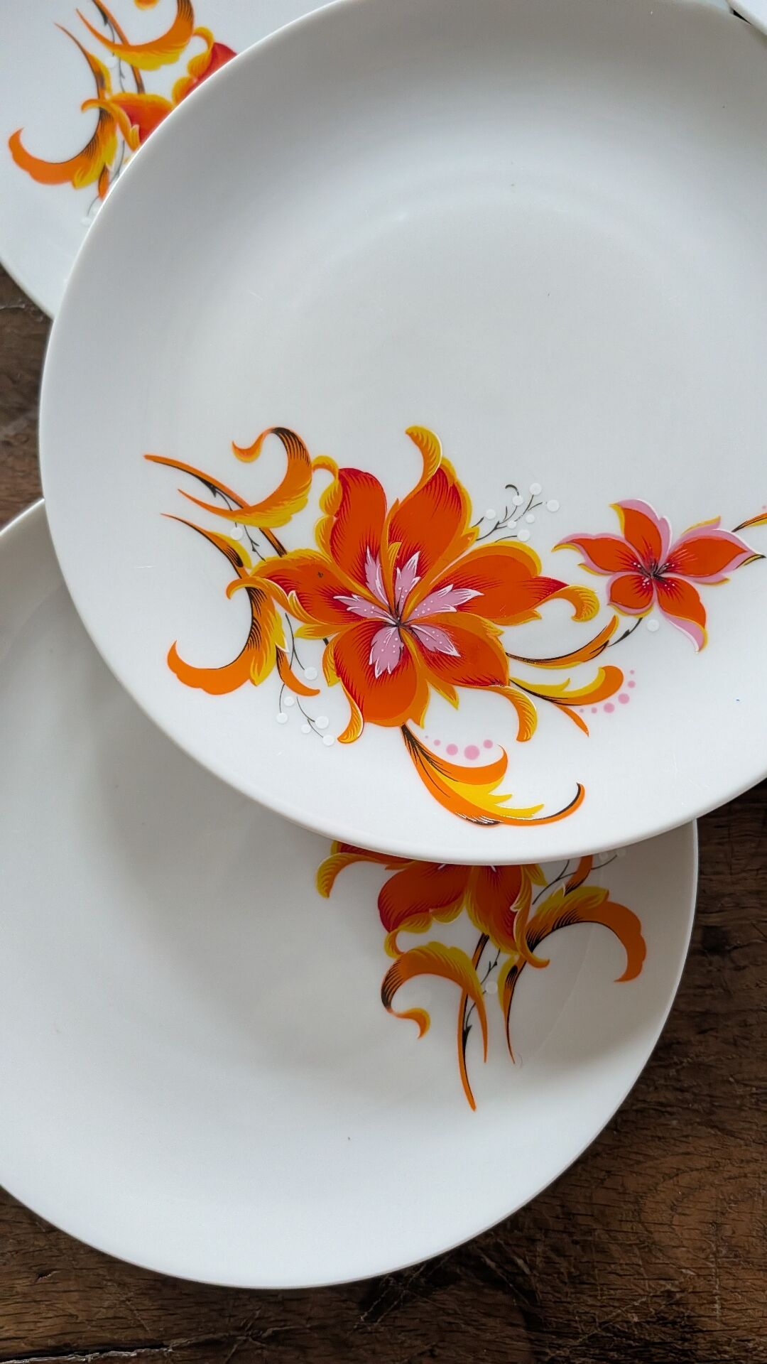 Assiettes Winterling décor floral seventies