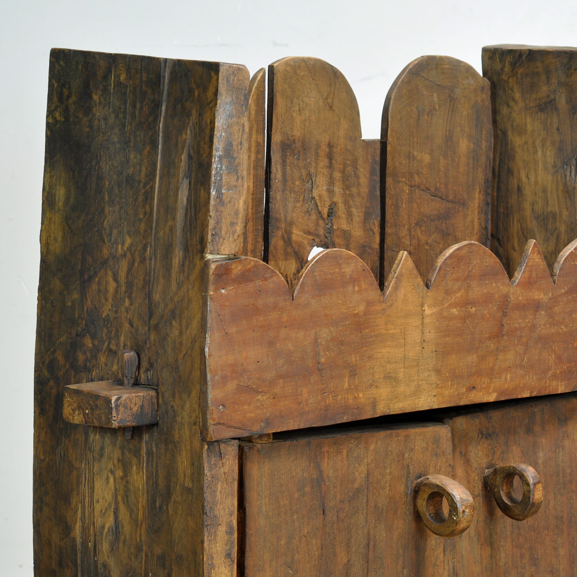 Cabinet d'art populaire roumain, vers 1925