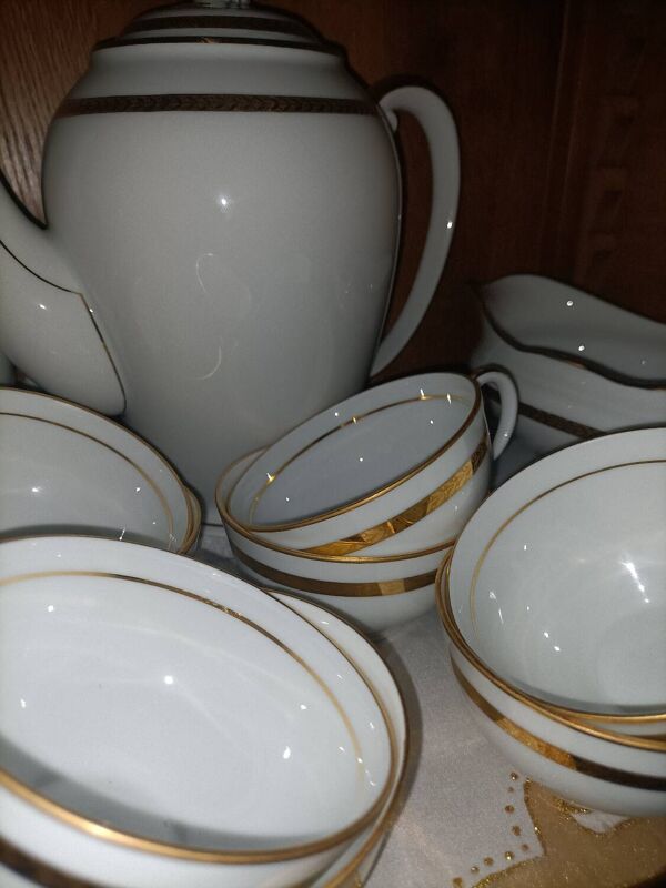 Service à thé en porcelaine de Limoges