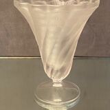 Vase signed lalique