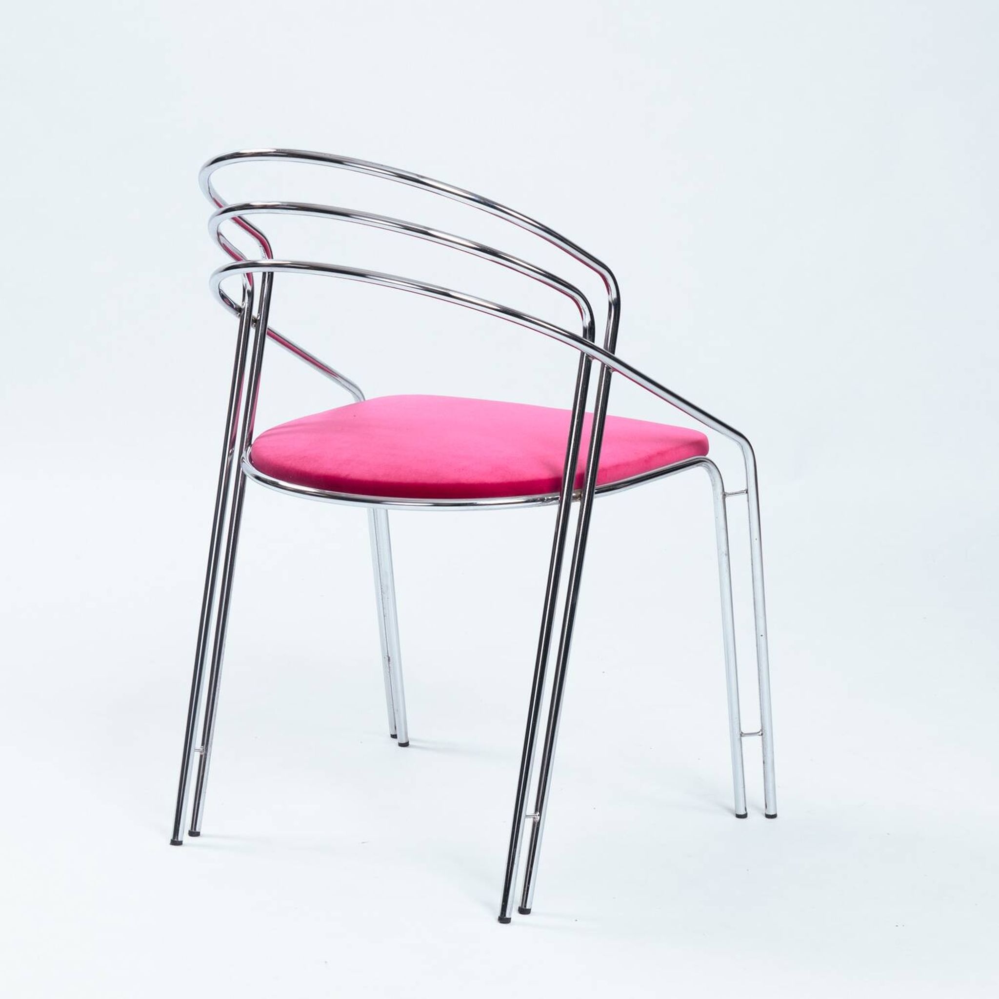 Set of Four Midcentury Italian Dining Chairs in Chrome and Pink Velvet