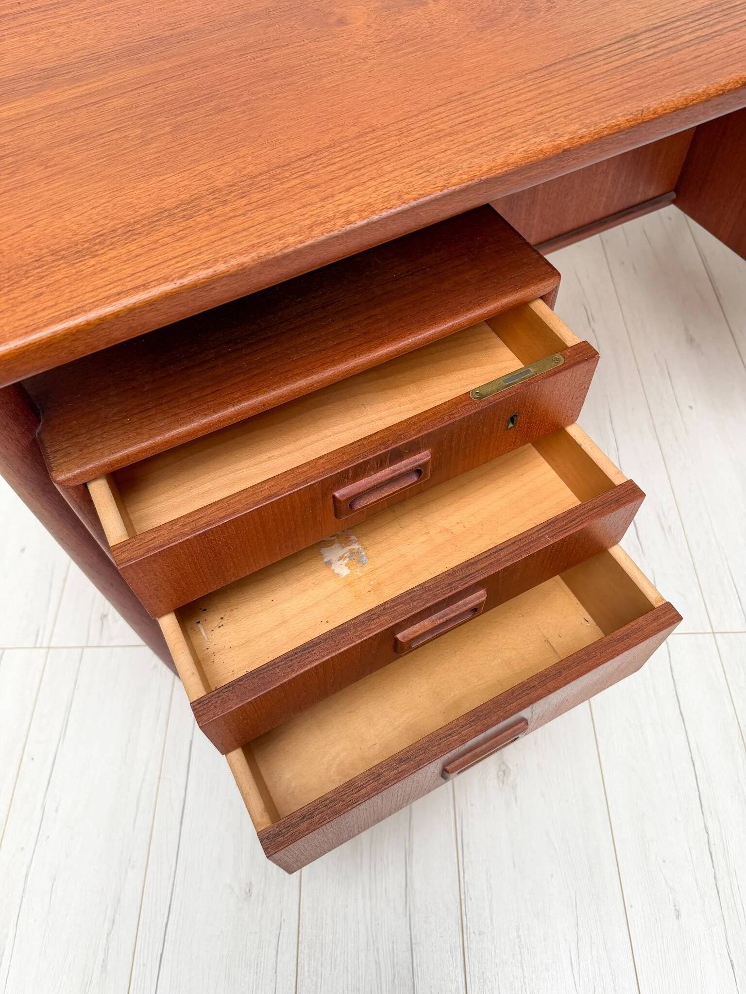 Bureau exécutif danois en teck, années 1960