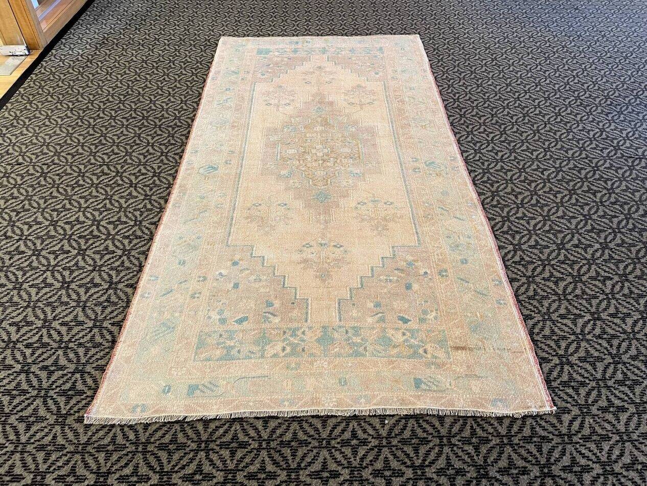 Handmade Pastel Beige Turquoise Area Rug