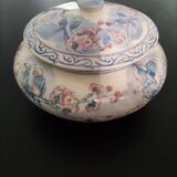 Porcelain candy box