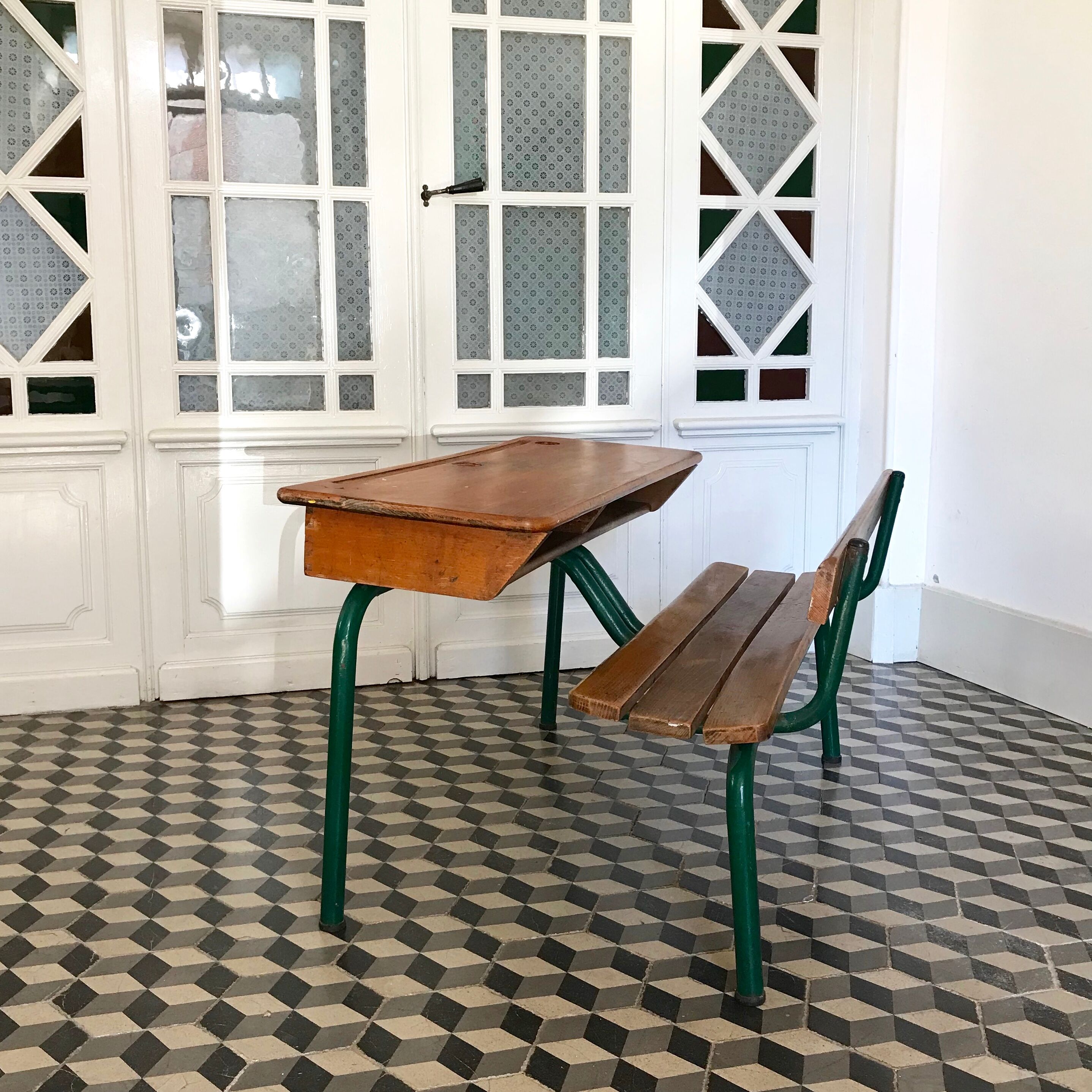 Delagrave Children's Desk