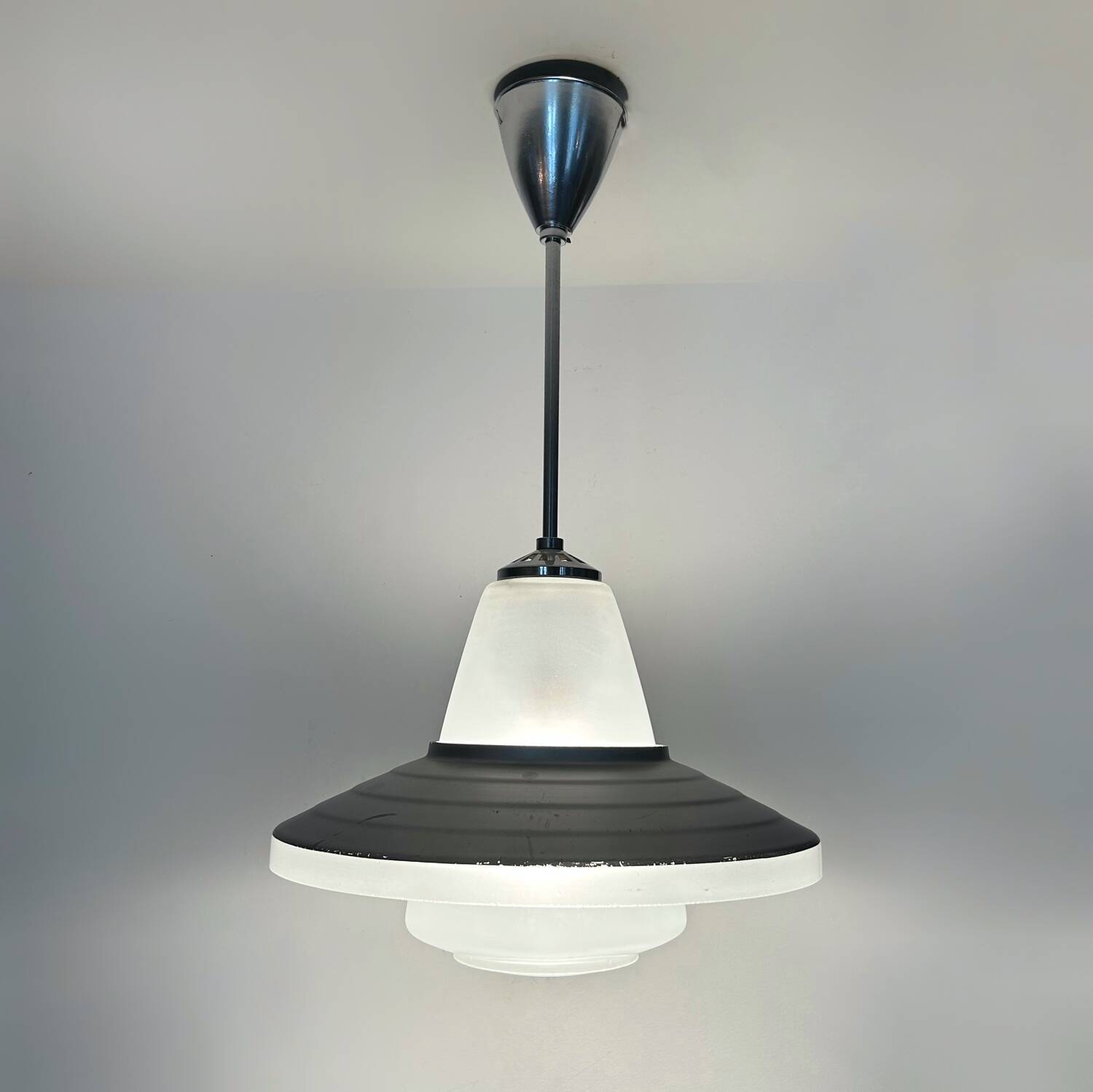 Bauhaus Adolph Meyer design chandelier from the 40s