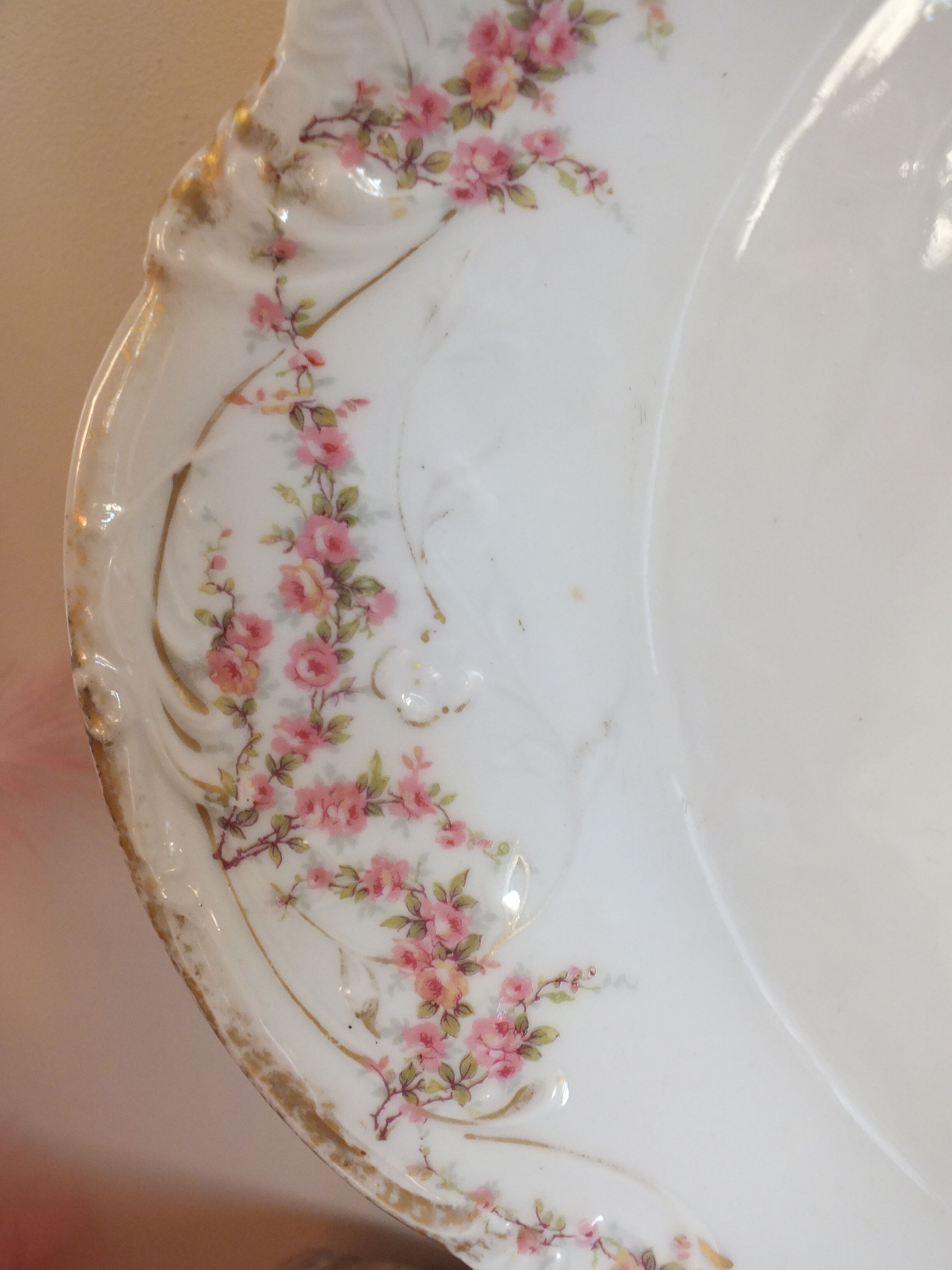 Large oval porcelain dish from Limoges by Théodore Haviland