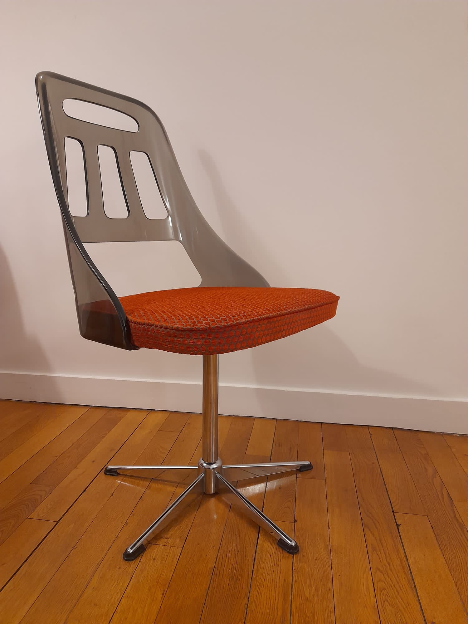 Swivel office chair vintage 70's