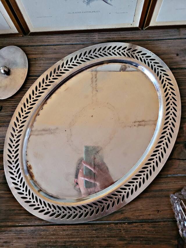 Art Deco style silver-plated metal and glass aperitif tray, 5 compartments.
