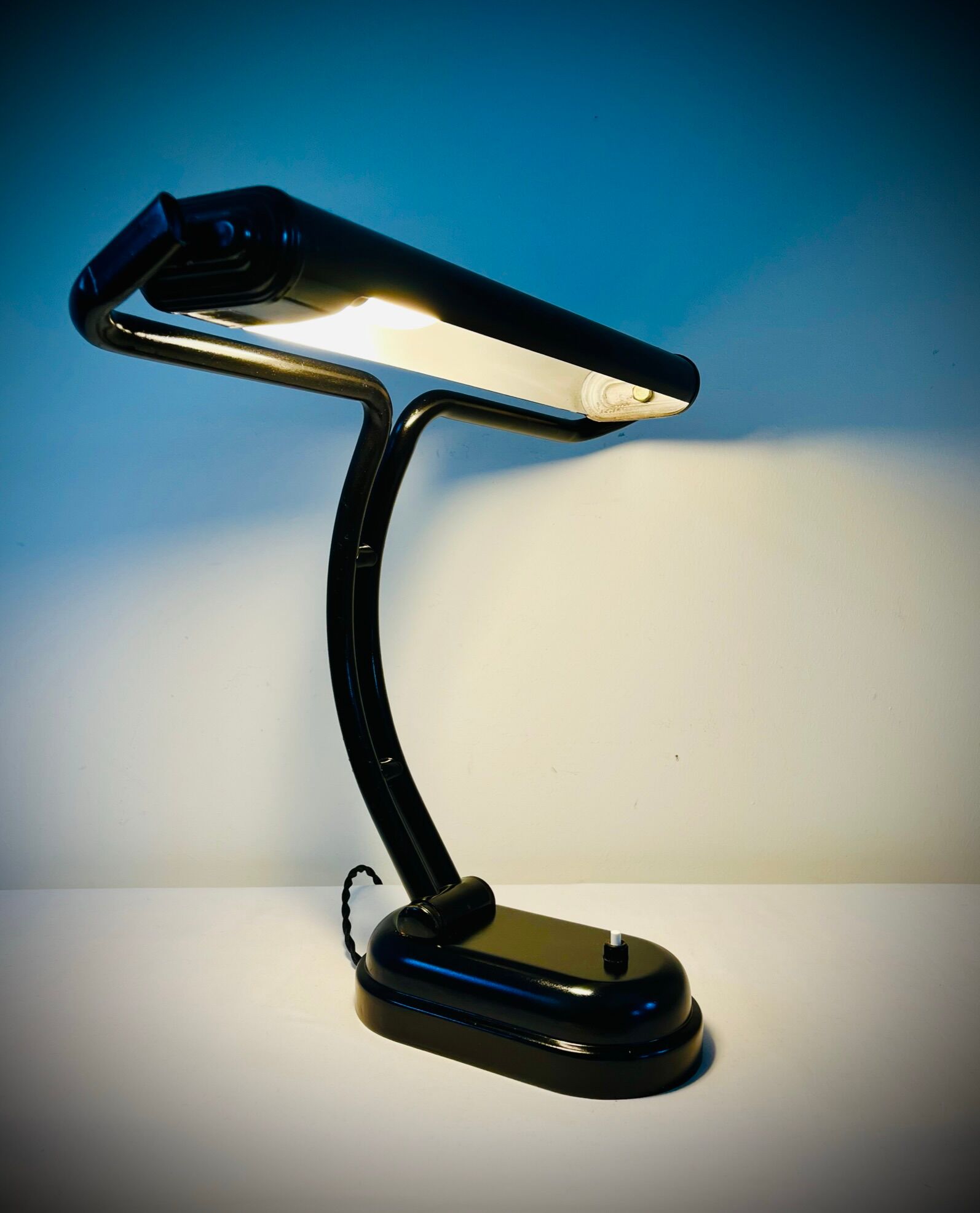 Jumo desk / table lamp