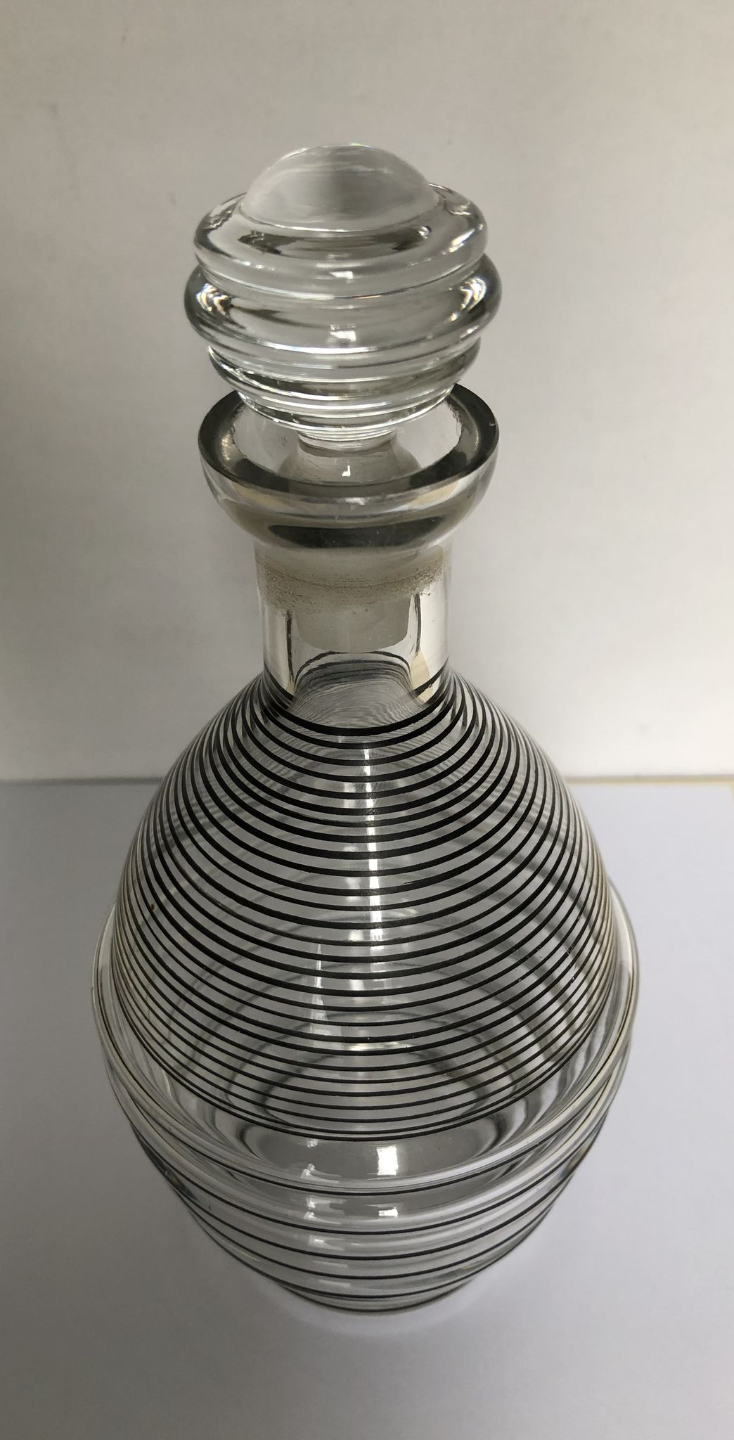 Carafon en verre strié