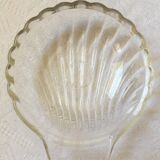 Set of 6 Pyrex glass bowls in the shape of a scallop shell