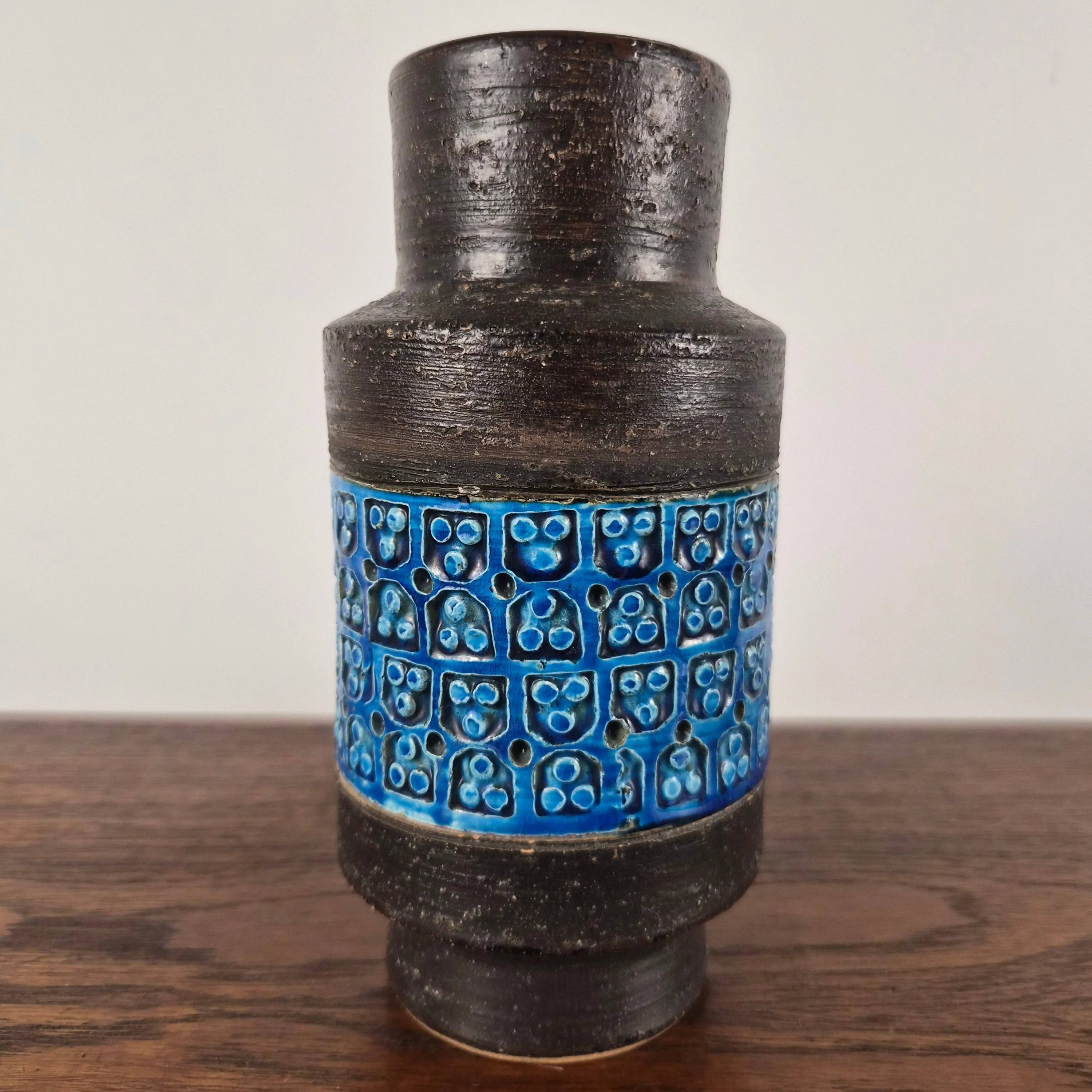 Terracotta vase with Trifoglio decoration in ceramic by Aldo Londi for Bitossi, Italy, 1960.